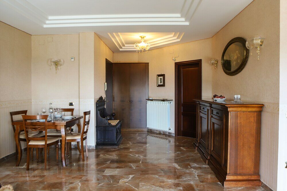 Фото Appartamento Con Terrazzo A Capodimonte