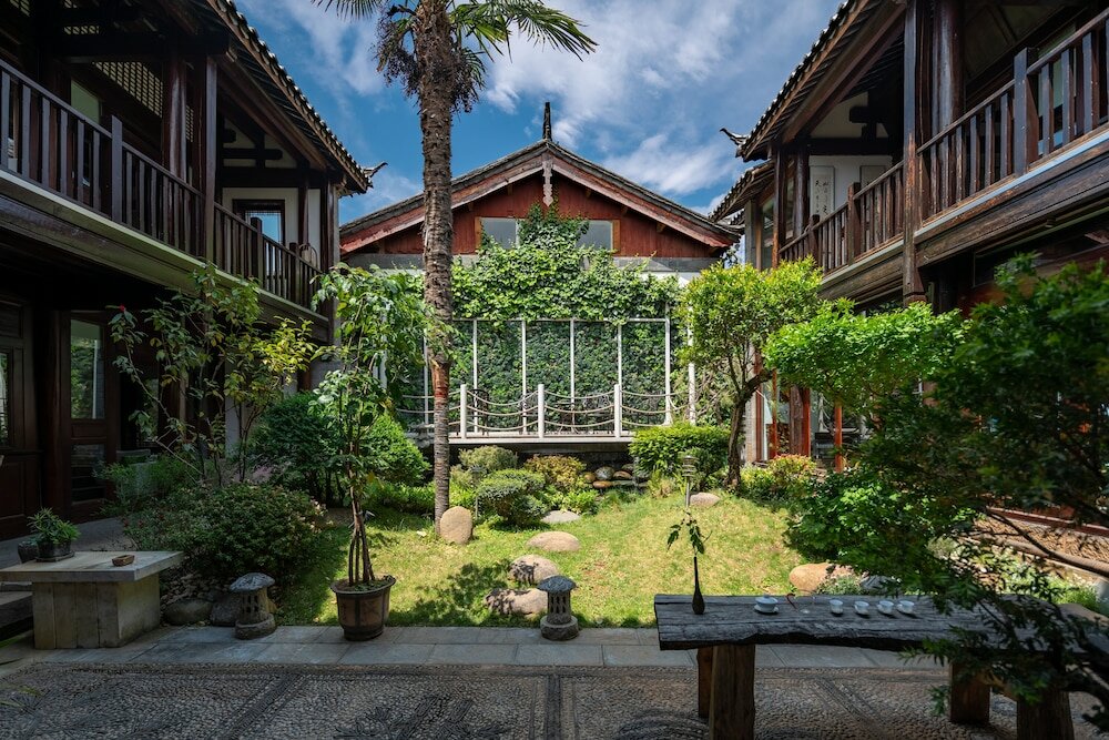 Фото Lijiang Xueshanyu Inn