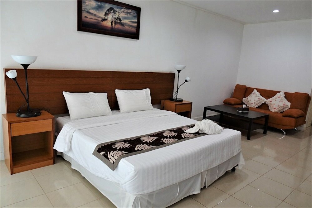 Фото West Wonder Riverside Resort