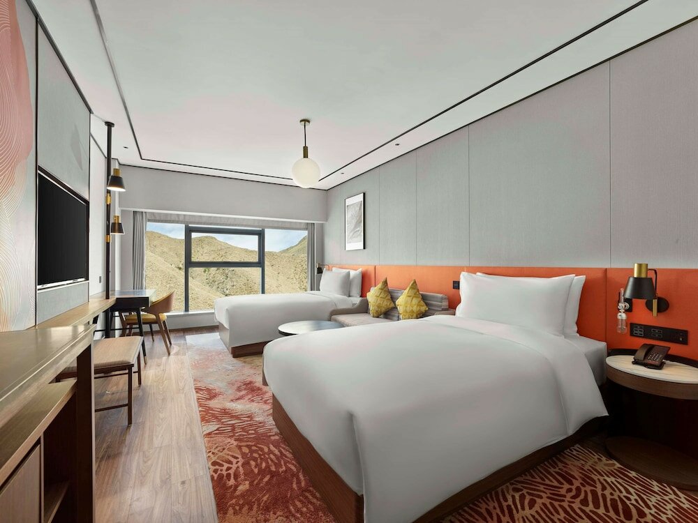 Фото Hilton Garden Inn Lhasa