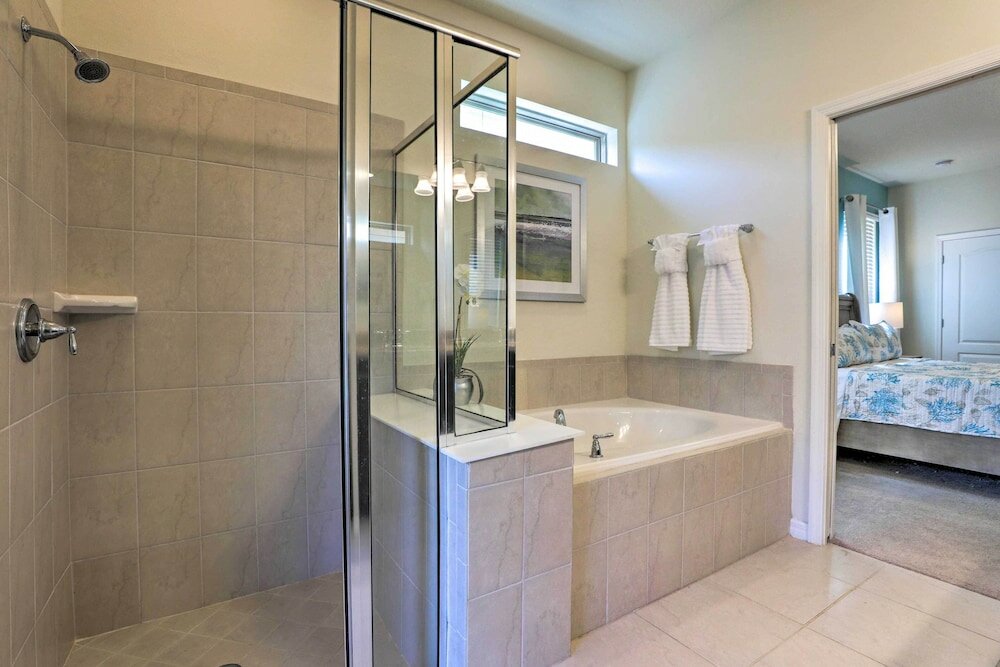 Фото Upscale Kissimmee Retreat