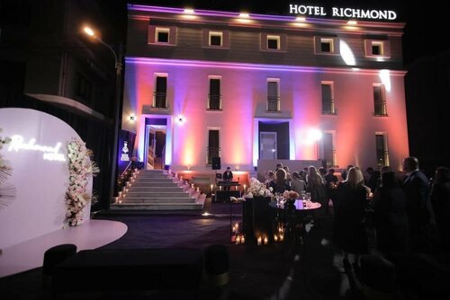 Гостиница Richmond Hotel в Корче