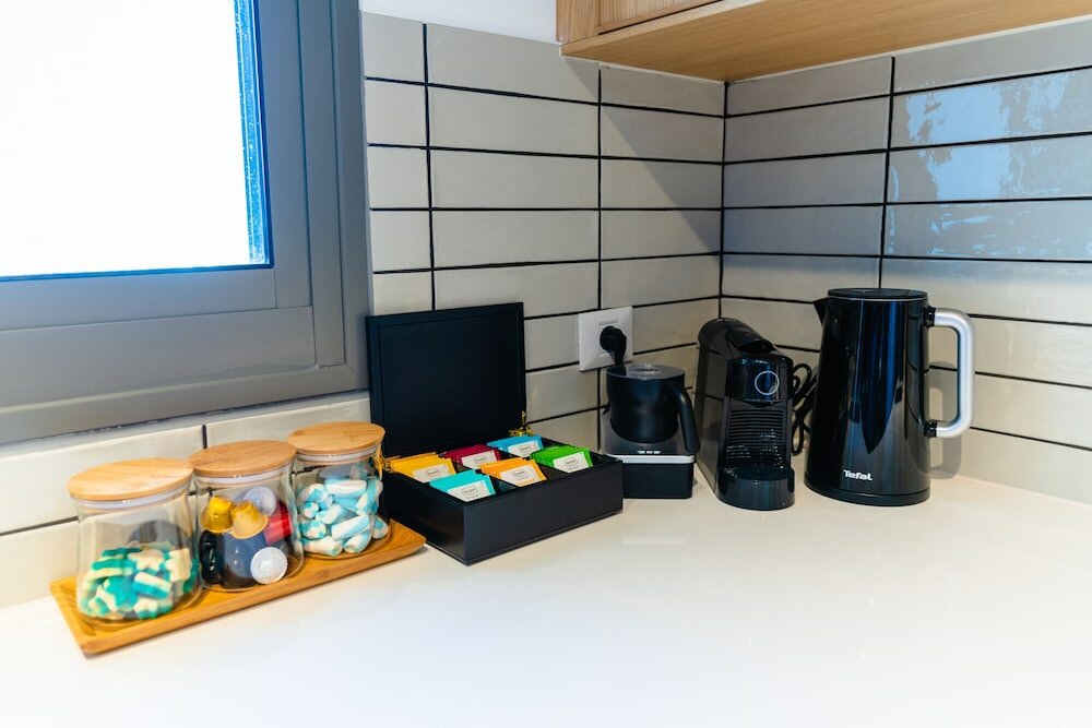 Фото Modern with Balcony Over Looking the Sea