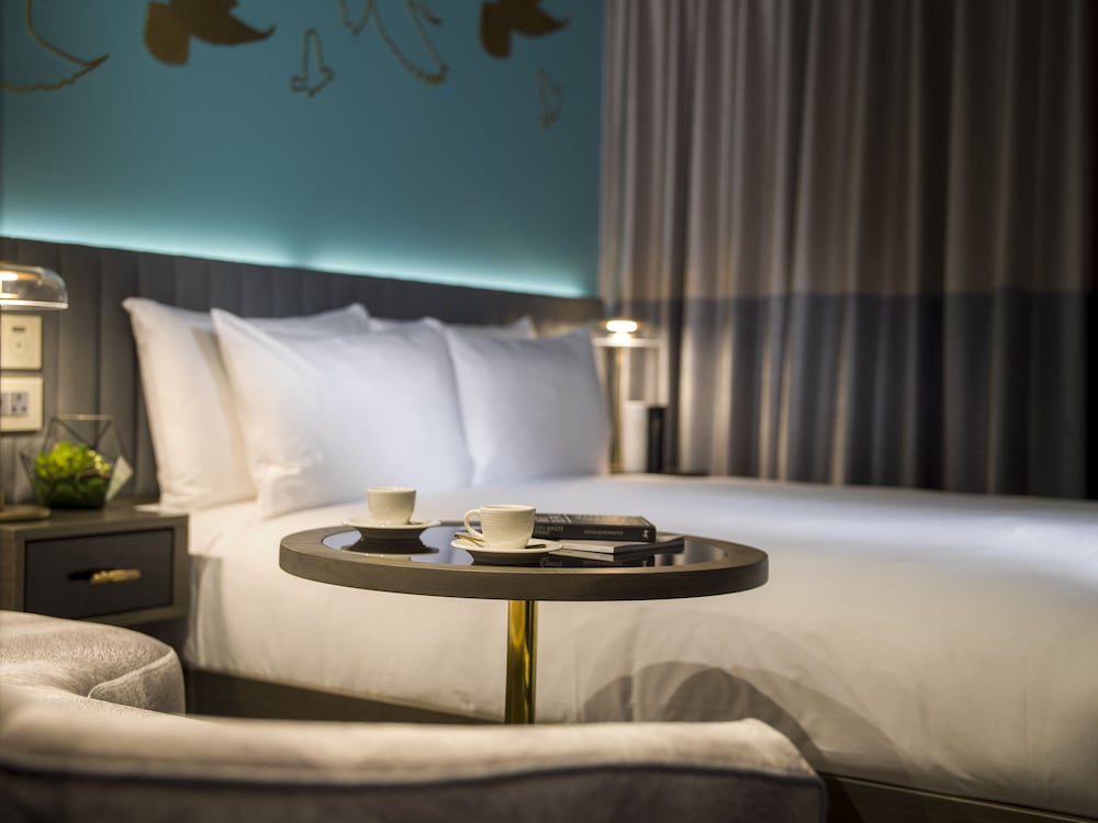 Фото Middle Eight