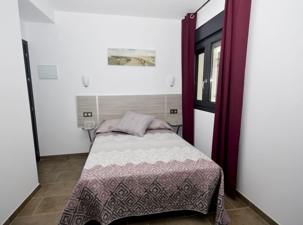 Фото Hostal Maria Jose