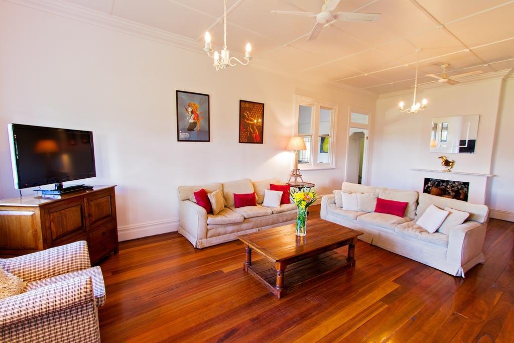 Фото Cockfighters Ghost Vineyard Accommodation