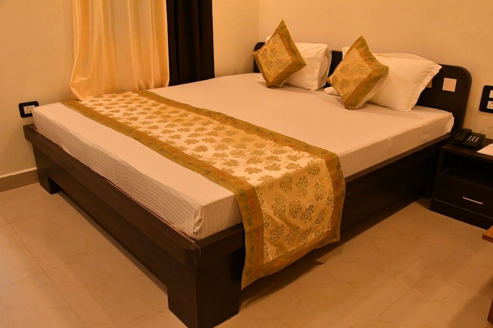 Фото Hotel Galaxy 16