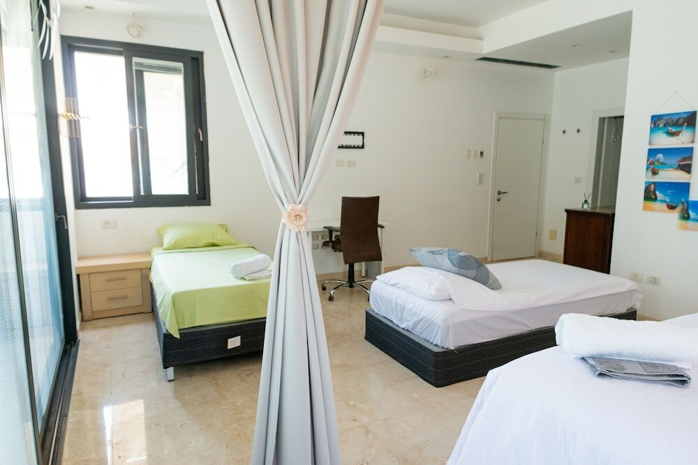 Фото Grace Holon Villa & Pool