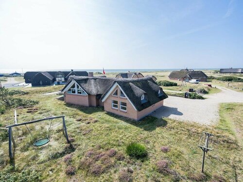 Гостиница 12 Person Holiday Home in Blavand
