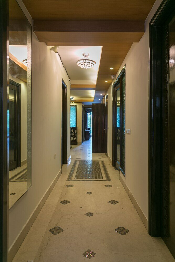 Фото Under My Roof Green Park