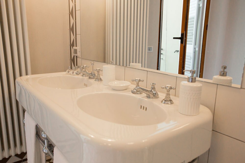 Фото Borgo Pinti Suites Le Stanze dei Nobili