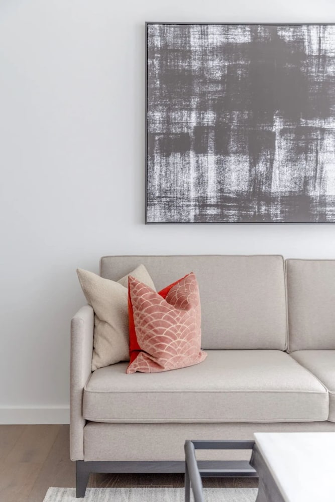 Фото Luxurious 1bd Flat by the River Thames Near Vauxhall