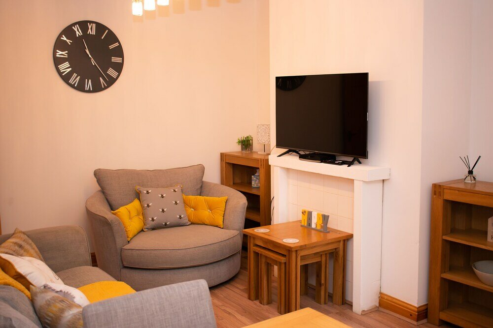Фото Ideal Lodgings in Bury - Redvales