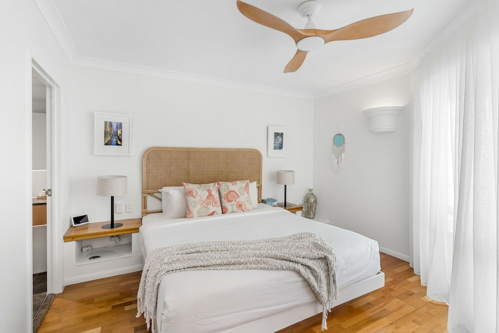 Фото Belle Escapes - Sapphire Suite Absolute Beachfront Alamanda Resort 17