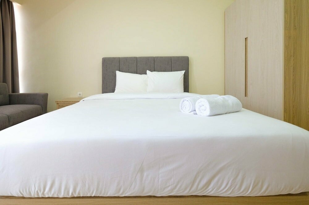 Hotel Comfy Studio Room with City View at Menteng Park Apartment, Jakarta, photo