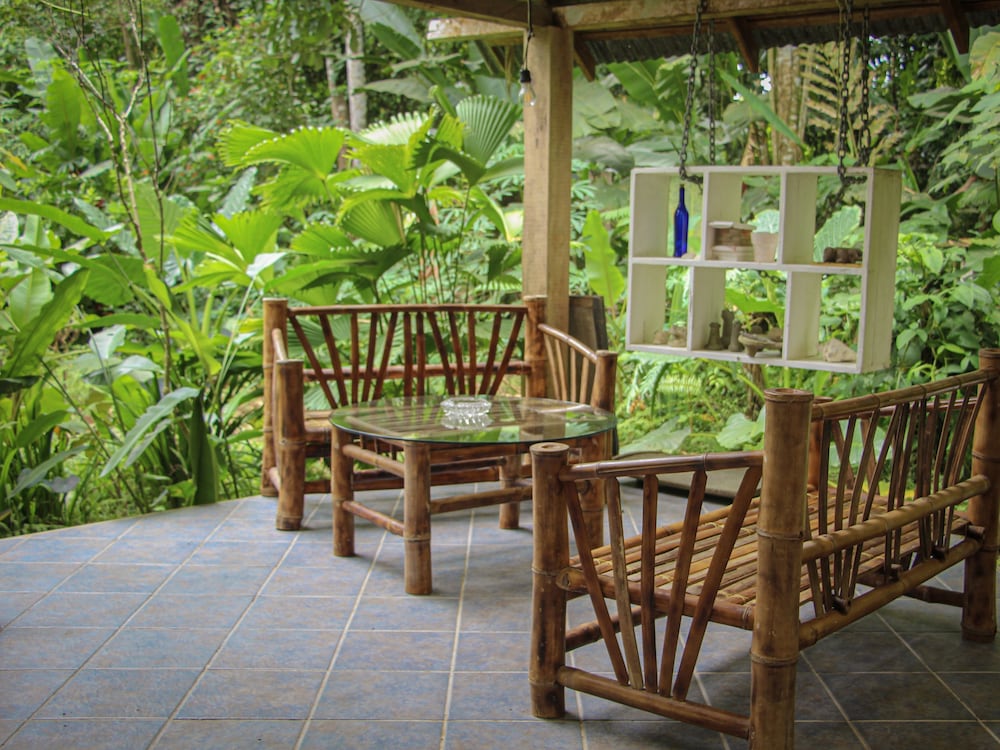 Фото Secluded Beach Hotel