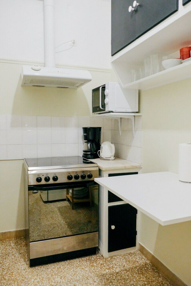 Фото Newly Renovated Athenian Apt