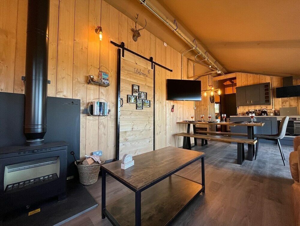 Фото Jungle Book Safari Tent