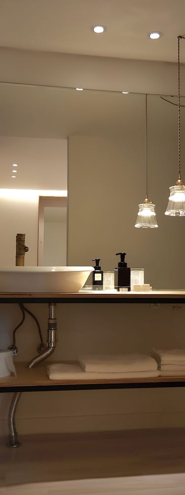 Фото World House