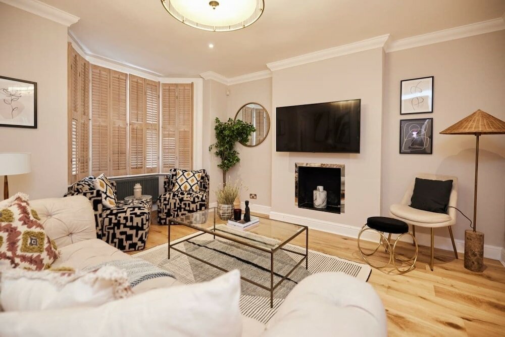 Фото The Chelsea Crib - Prestigious 3bdr House With Garden