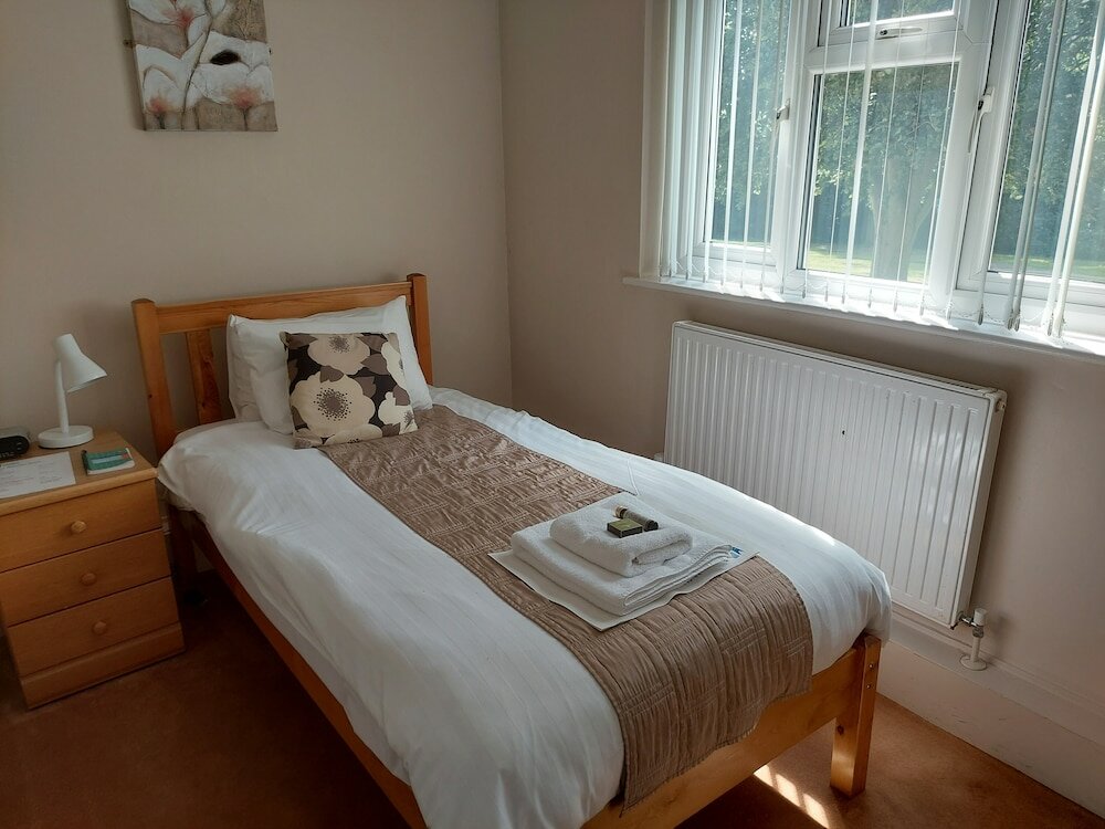 Фото Cripps Hall Guest Annexe