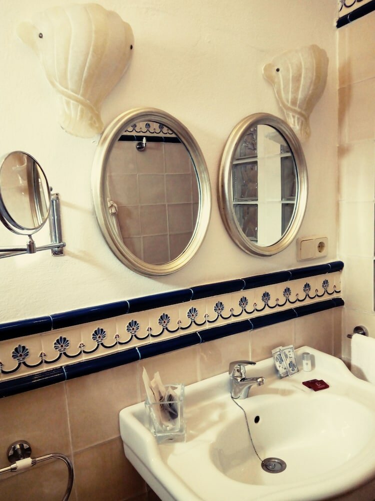 Фото Hotel Utopía