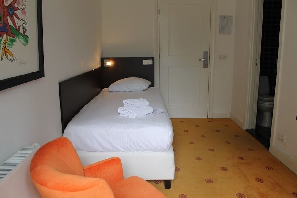 Фото Hotel Oranjeoord