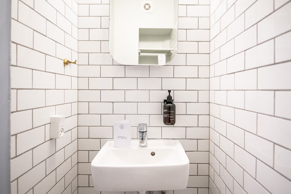 Фото The Churchill 4 - Into This Place