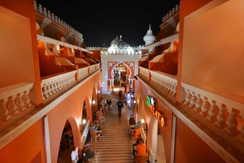 Гостиница Pickalbatros Alf Leila Wa Leila Resort в Хургаде