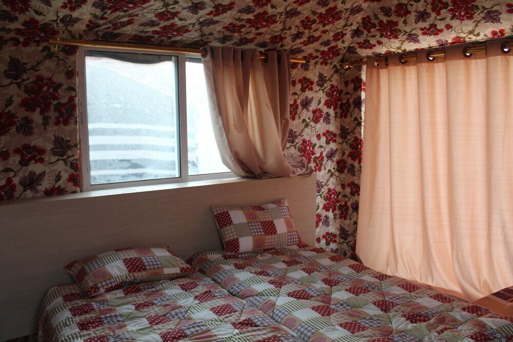 Фото Mouzon Rum Camp