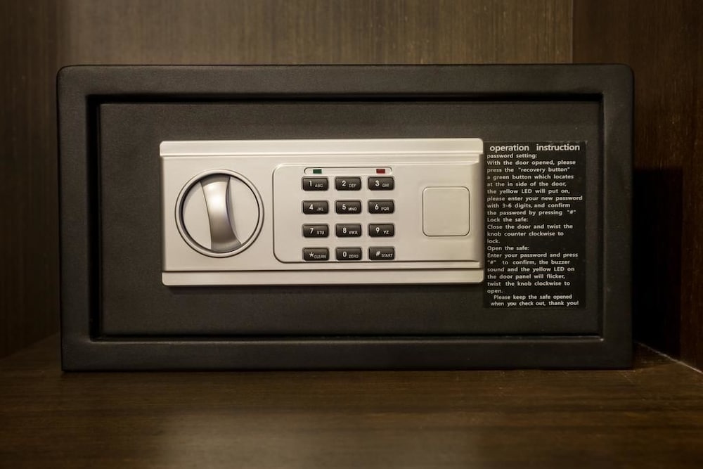 Фото The Elegant Patong