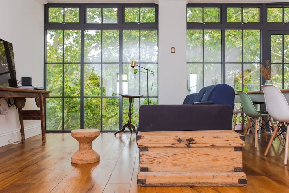 Фото Cosy 2 Bedroom Apartment With Great Outdoor Balcony