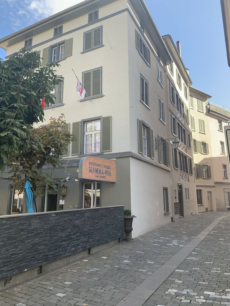 Фото отеля 4