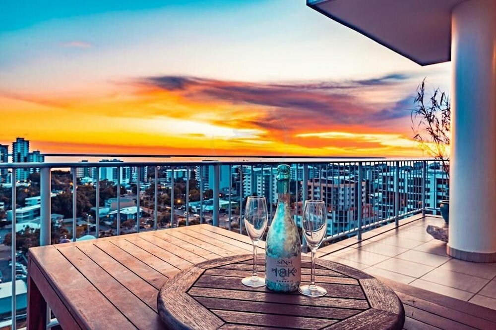 Фото Signatures on Woods - Pinnacle