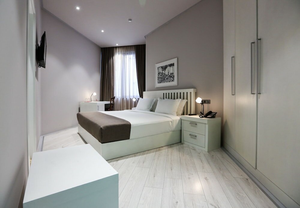 Фото Metro Hotel Tirana