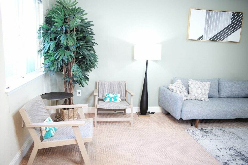 Фото Balmoral Apartments