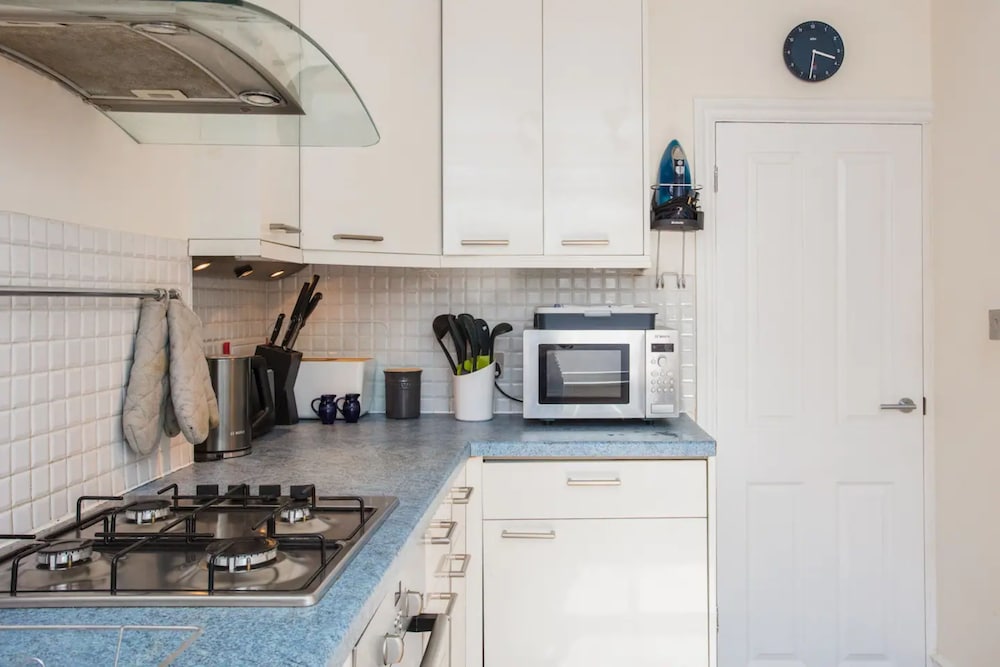 Фото Comfortable Central 1 Bedroom Flat