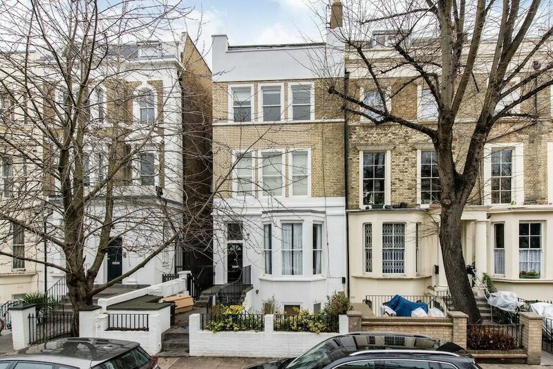 Гостиница Charming Apartment Close to Notting Hill в Лондоне