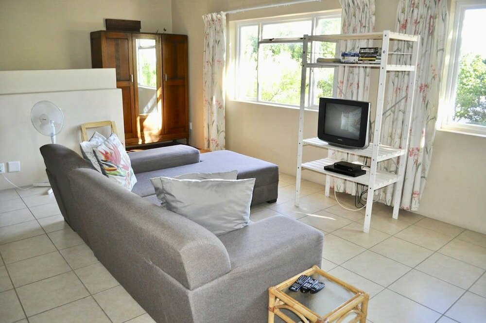 Фото Paris Road Studio