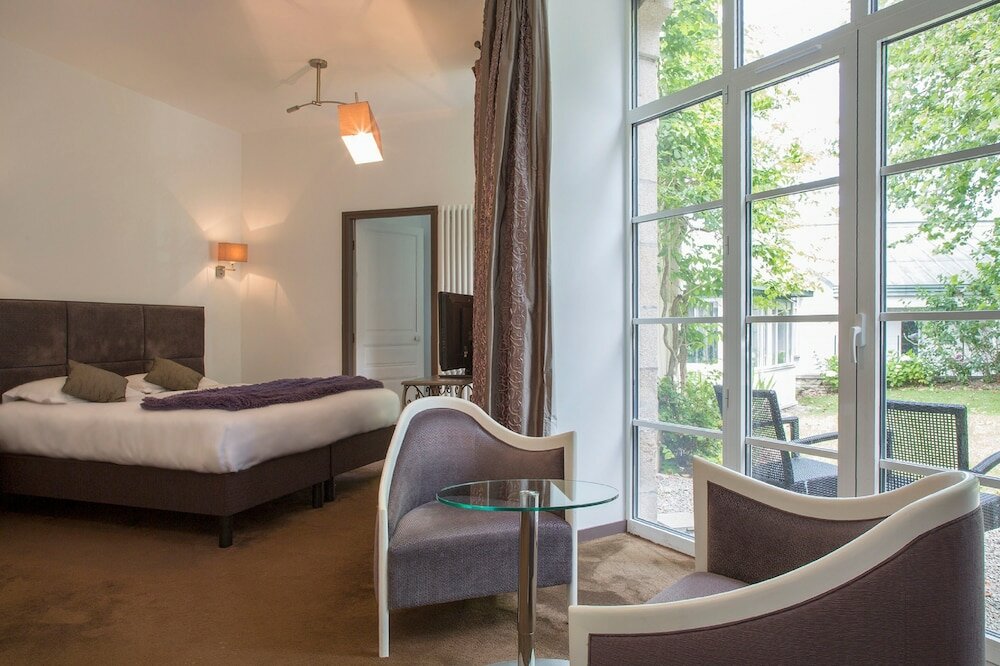 Фото Clos de Vallombreuse, The Originals Relais