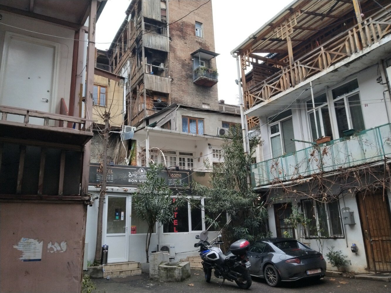 Фото Hostel Bon Voyage