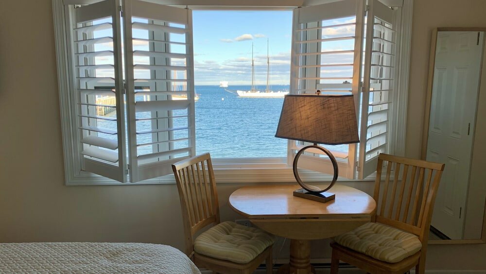 Фото Vineyard Harbor Motel