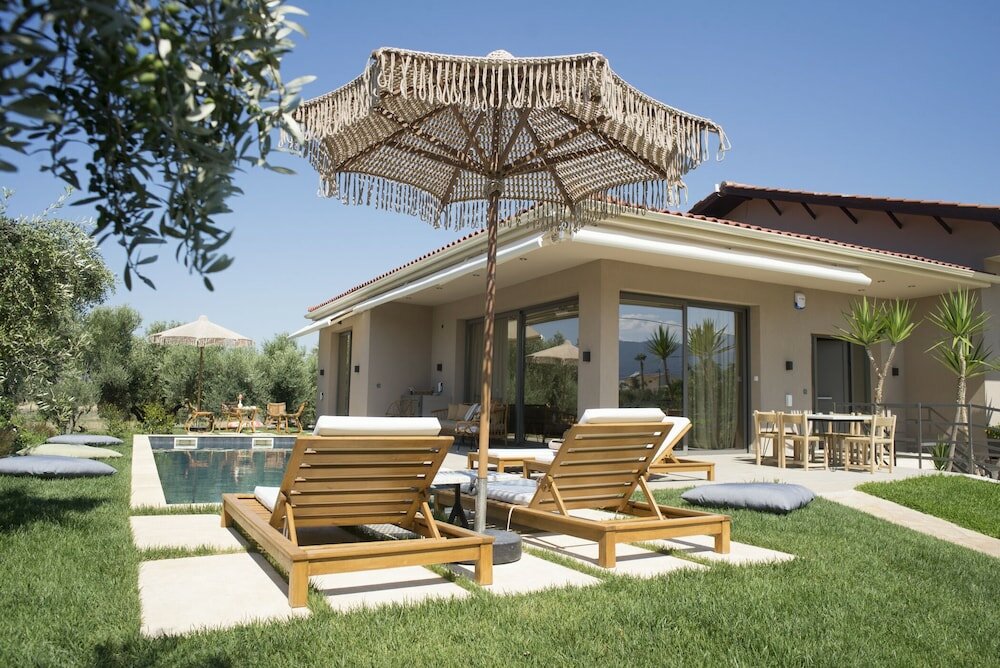 Фото Elaia Grove