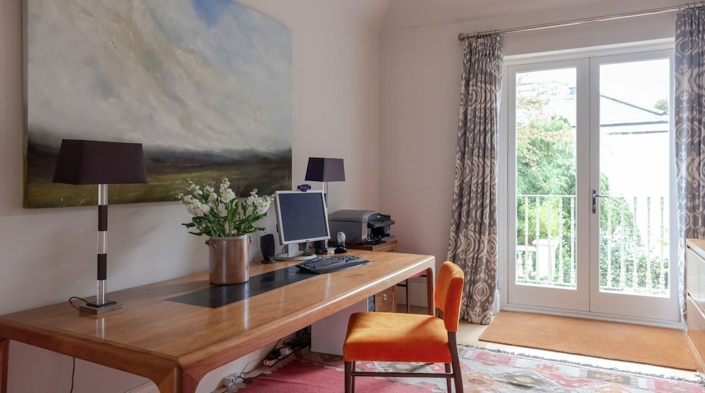 Фото Altido Elegant 3-Bed Flat W Private Garden In Notting Hill