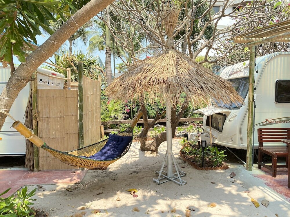 Фото Beach House Camp