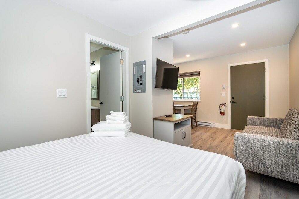 Фото Pathfinder Camp Resorts Agassiz