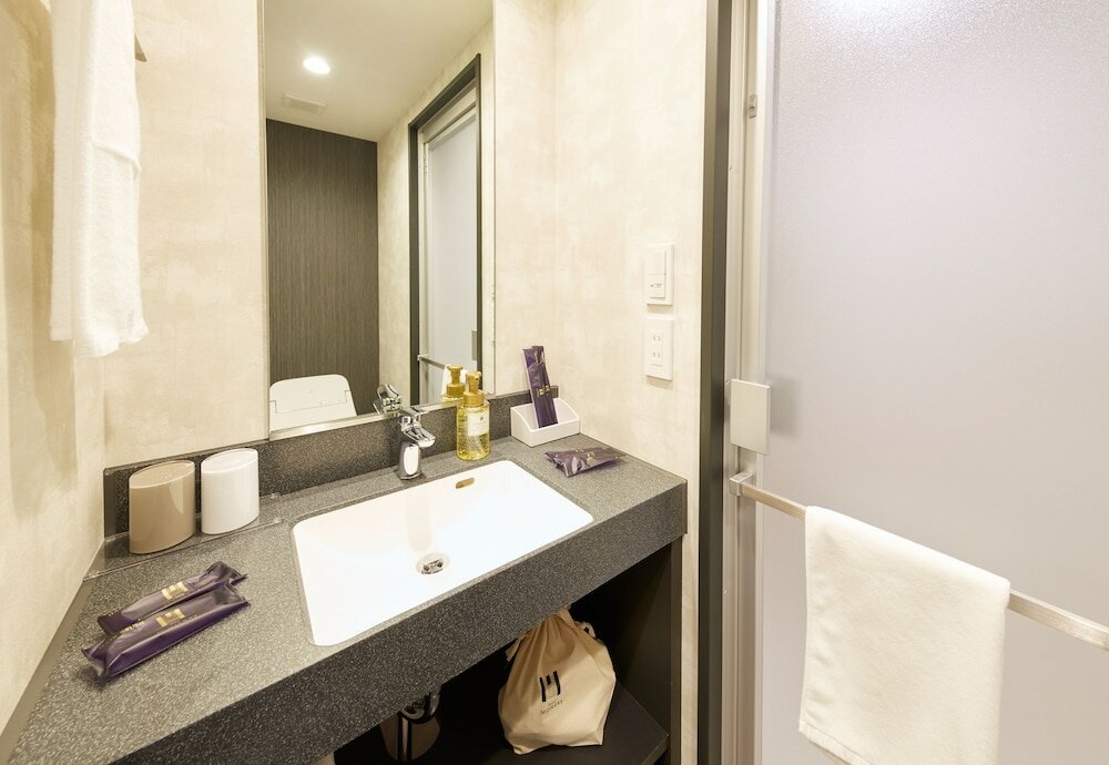 Фото Hotel MONday Kyoto Marutamachi