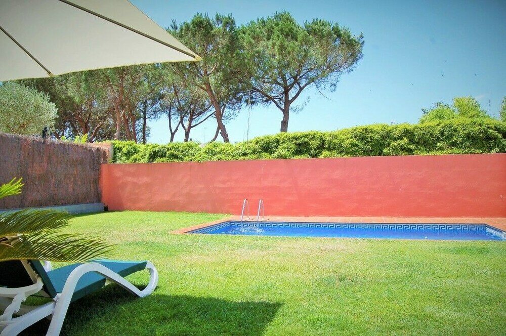 Фото Casa a 15 minutos de la playa, con jardin privado y piscina