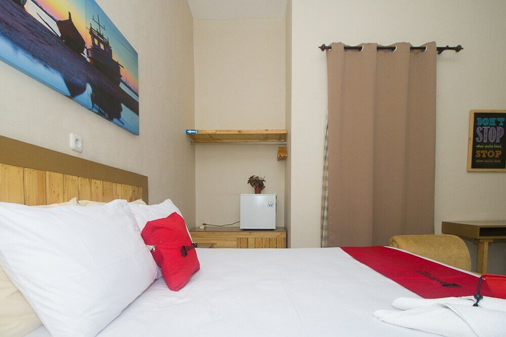 Фото RedDoorz Plus Syariah near Alun Alun Sampang