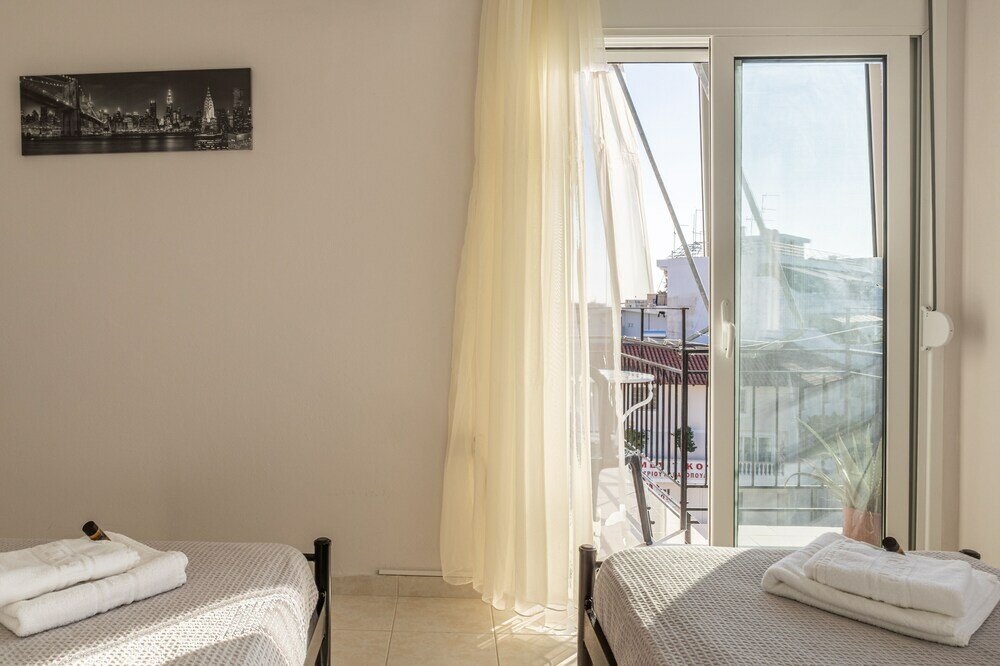 Фото Comfy Central Square Gem with Terrace